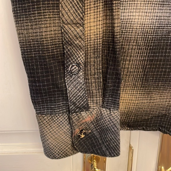 Revolution Men’s Flannel Button Down Shirt, Size Large. Black and brown plaid. - Picture 2 of 7